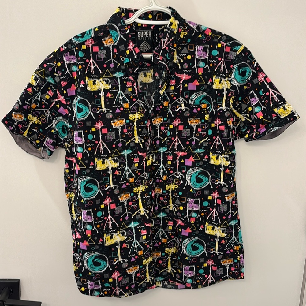 Super massive brand medium button down drum shirt